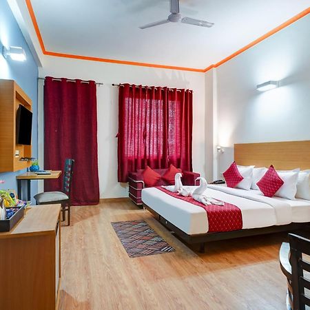 Hotel Noida Express Экстерьер фото