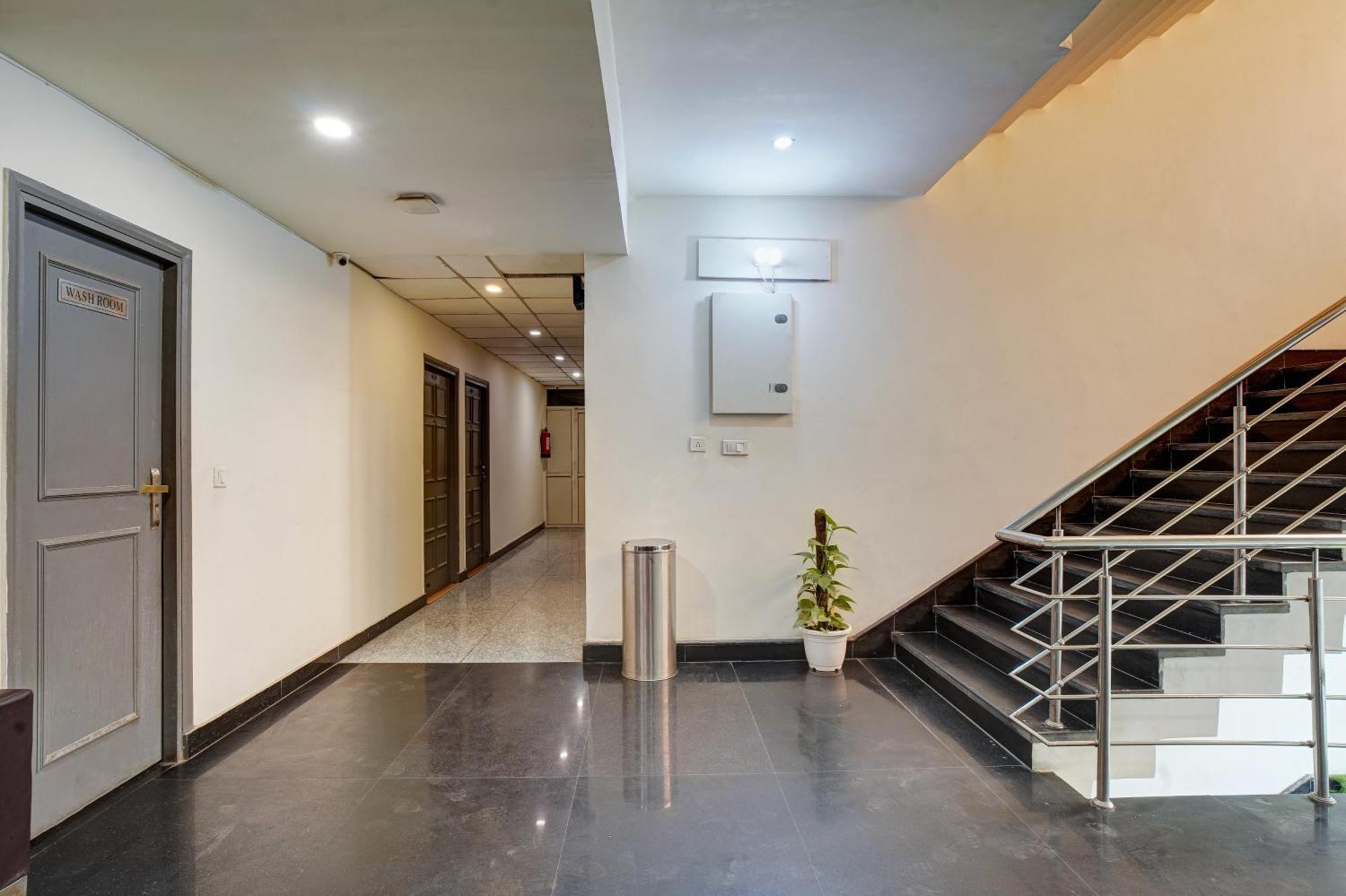 Hotel Noida Express Экстерьер фото