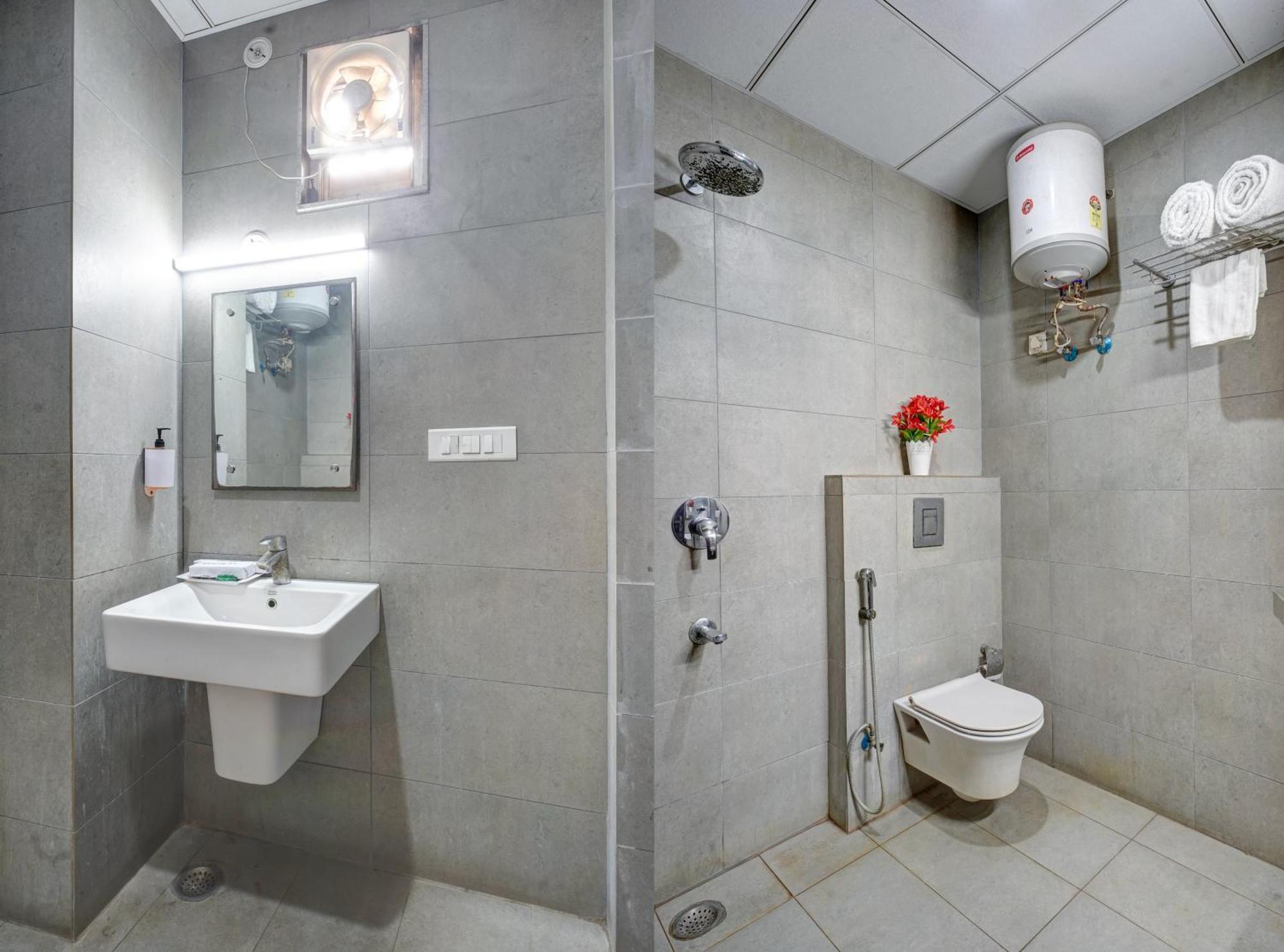 Hotel Noida Express Экстерьер фото