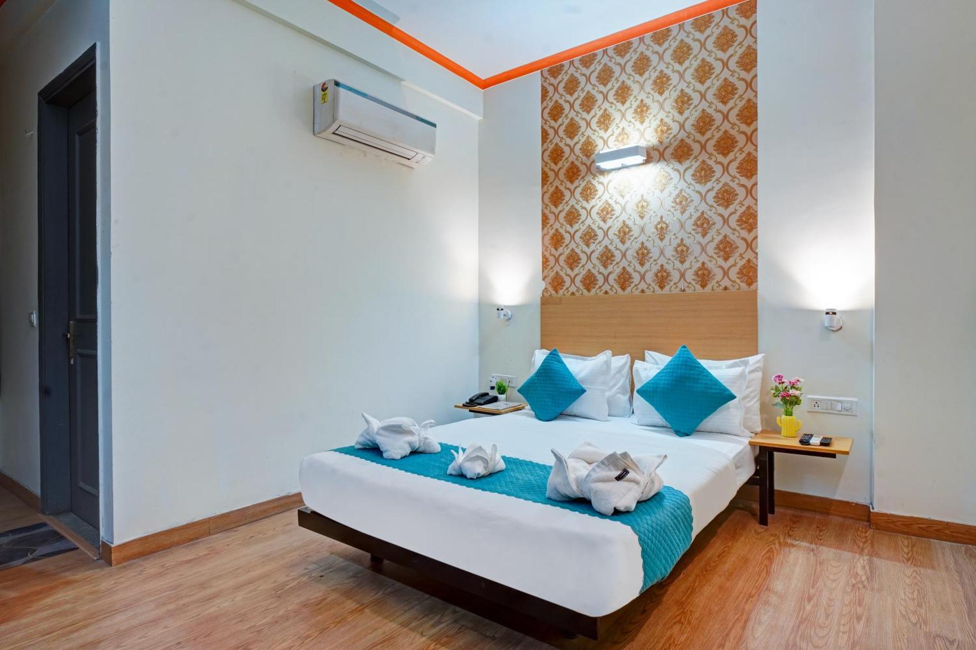Hotel Noida Express Экстерьер фото