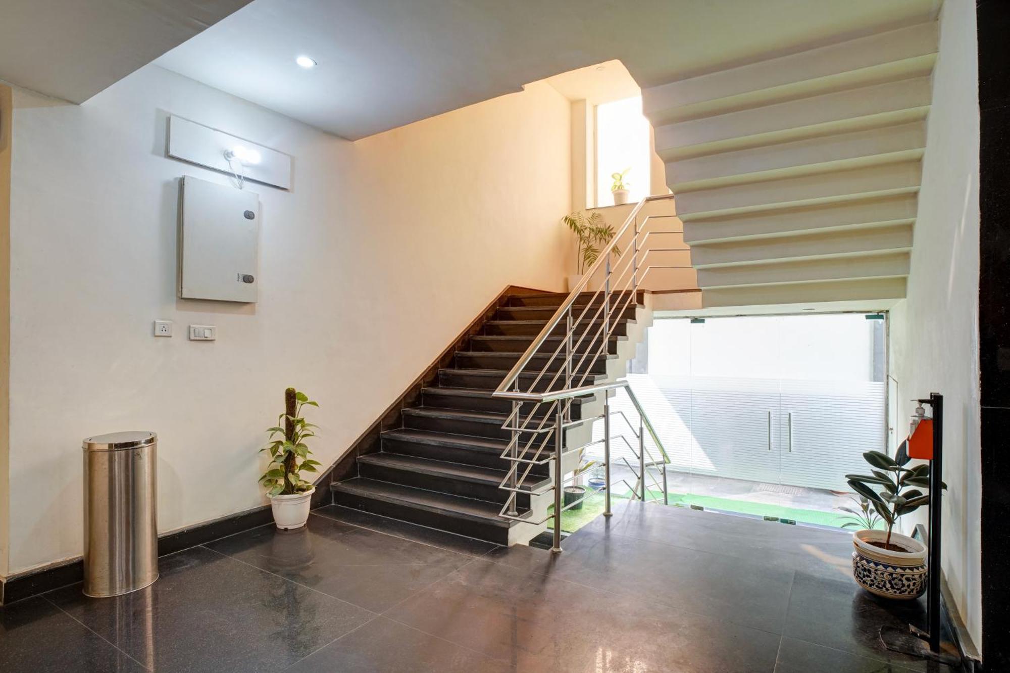 Hotel Noida Express Экстерьер фото