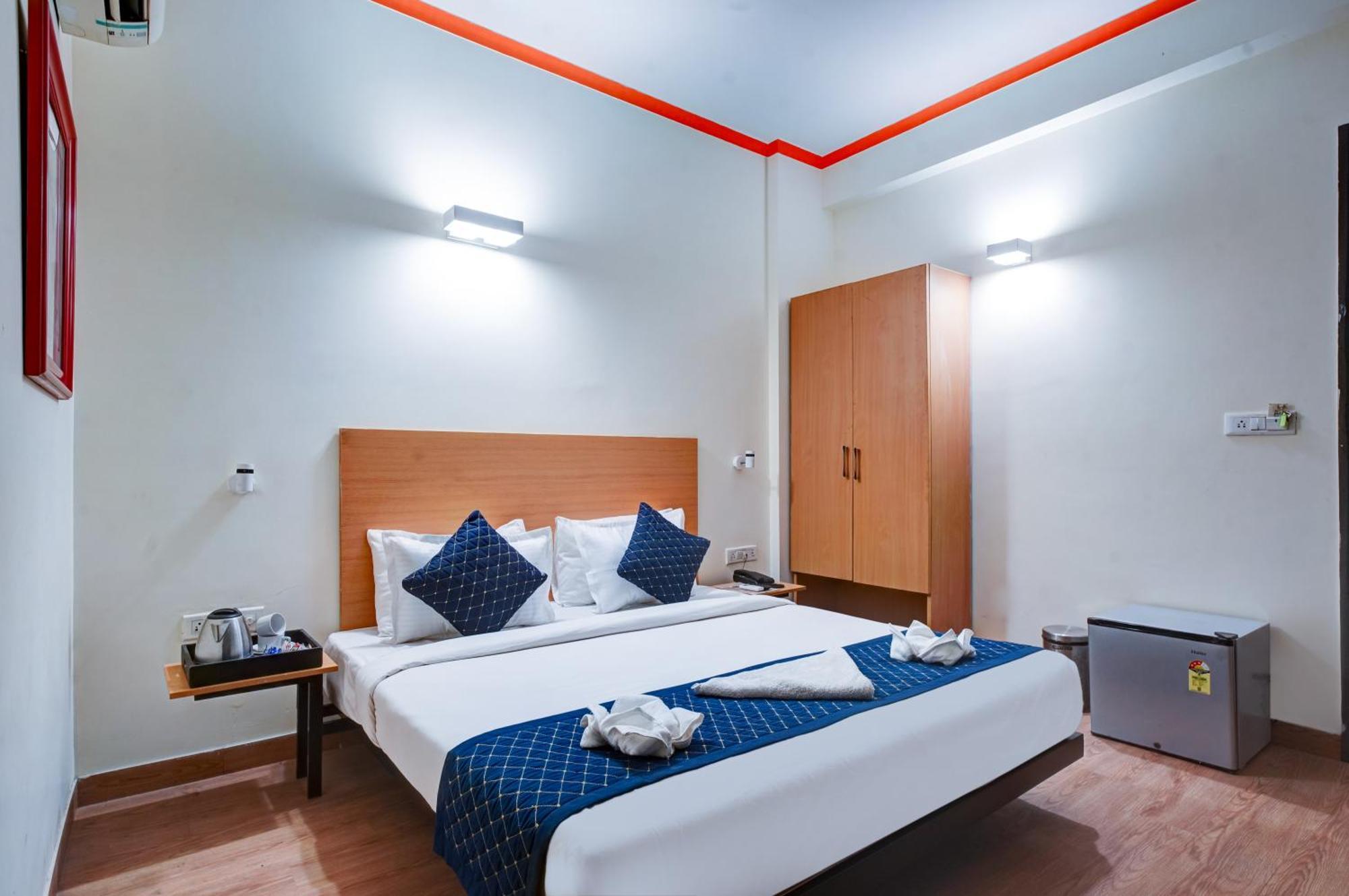 Hotel Noida Express Экстерьер фото