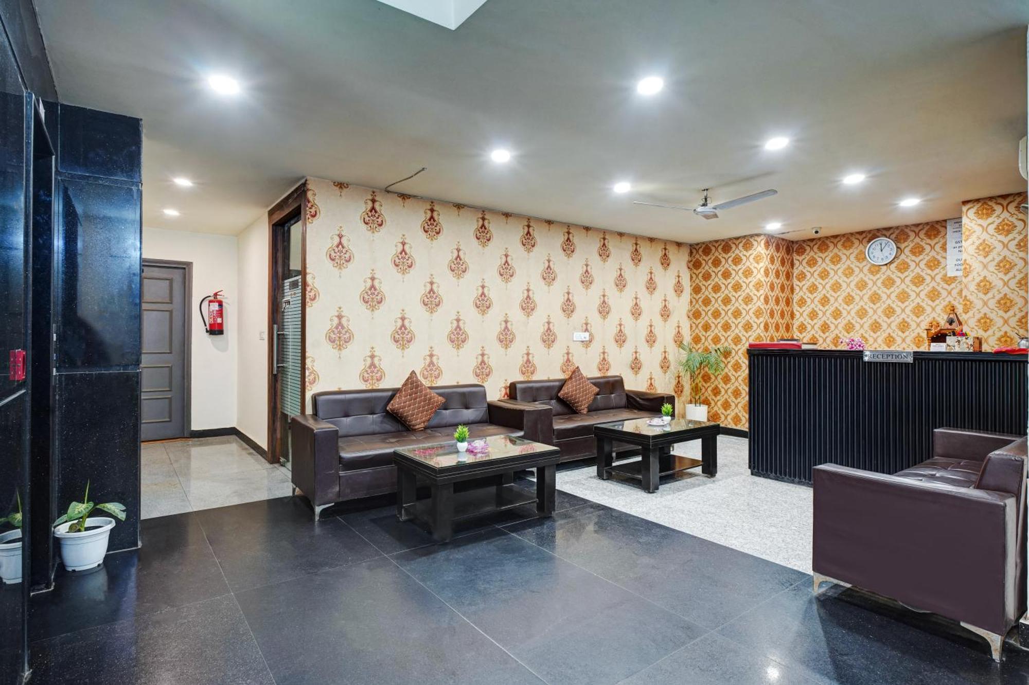 Hotel Noida Express Экстерьер фото